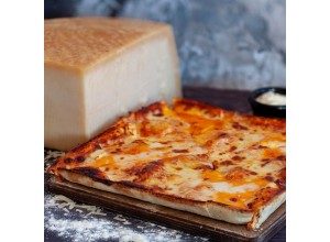 Dört Peynirli Pizza