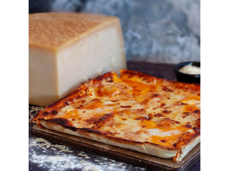 Dört Peynirli Pizza