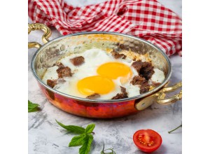 Sahanda Kavurmalı Yumurta